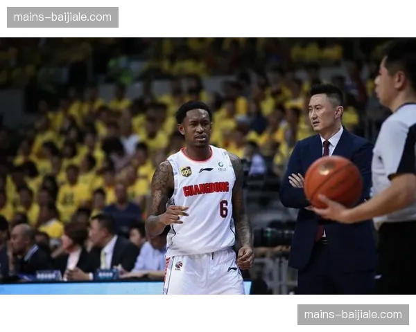 南京跨界引援引发讨论 球队商业价值得到提升 南京跨界引援引发讨论 球队商业价值得到提升